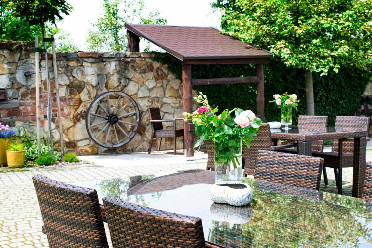 Hotel & Restauracja Timberland Orzesze Экстерьер фото